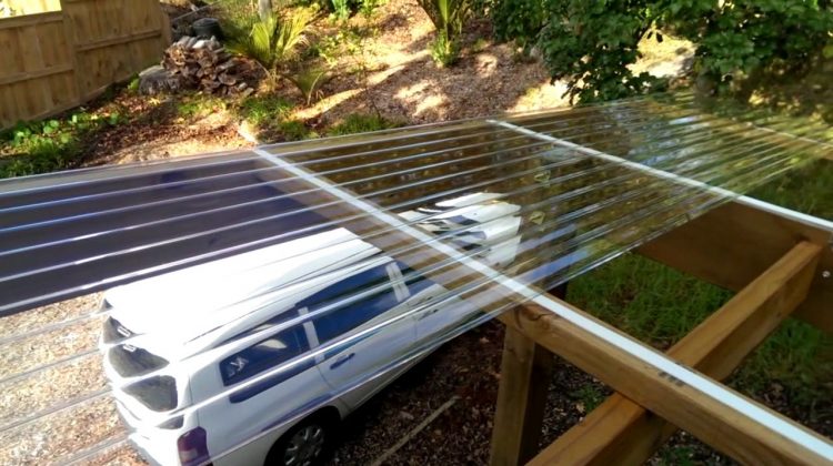 How to install polycarbonate roofing